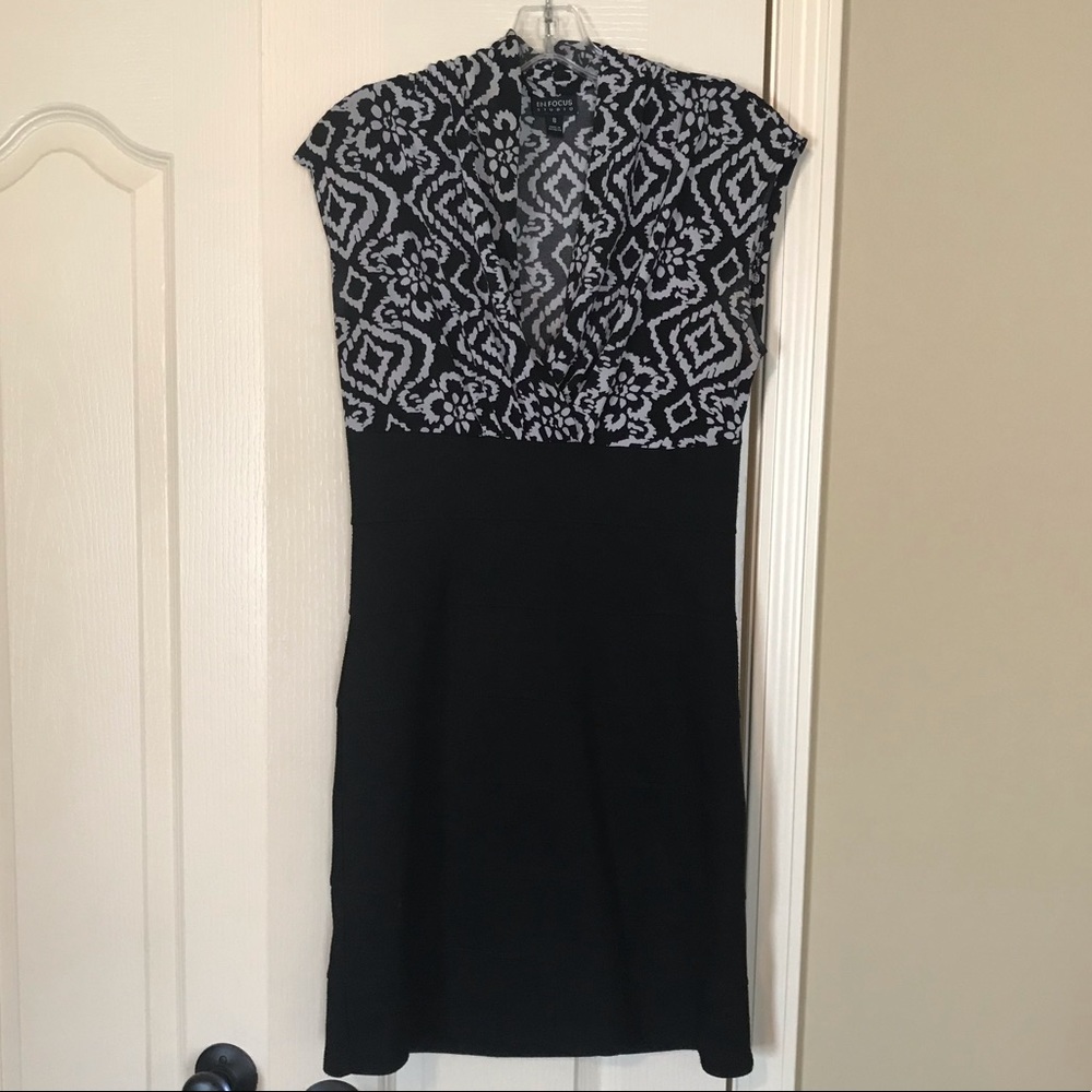 Size 8 en focus dress fits size 6